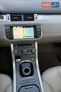Внедорожник / Кроссовер Land Rover Range Rover Evoque 2015 в 