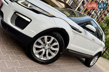 Внедорожник / Кроссовер Land Rover Range Rover Evoque 2017 в 