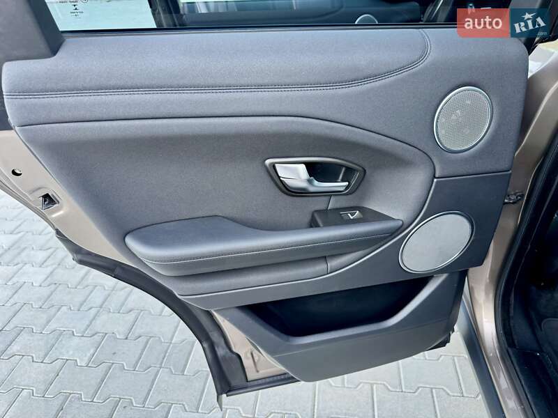 Внедорожник / Кроссовер Land Rover Range Rover Evoque 2017 в Черновцах фото 26 Внедорожник / Кроссовер Land Rover Range Rover Evoque 2017 в Черновцах