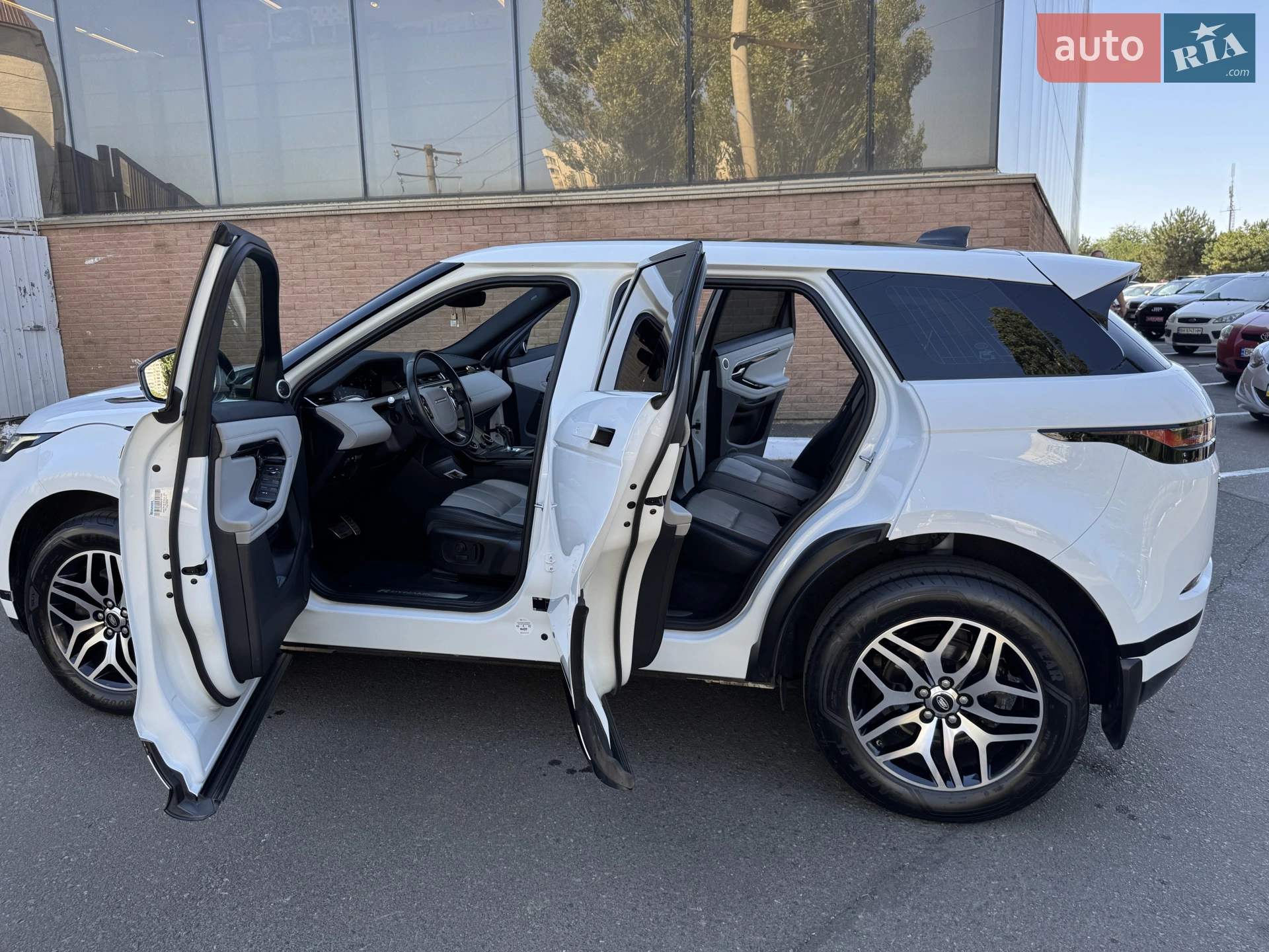 2019 Land Rover Range Rover Evoque - мініатюра 33