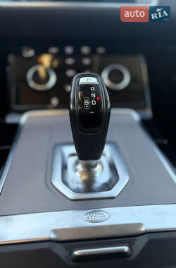 Внедорожник / Кроссовер Land Rover Range Rover Evoque 2019 в 