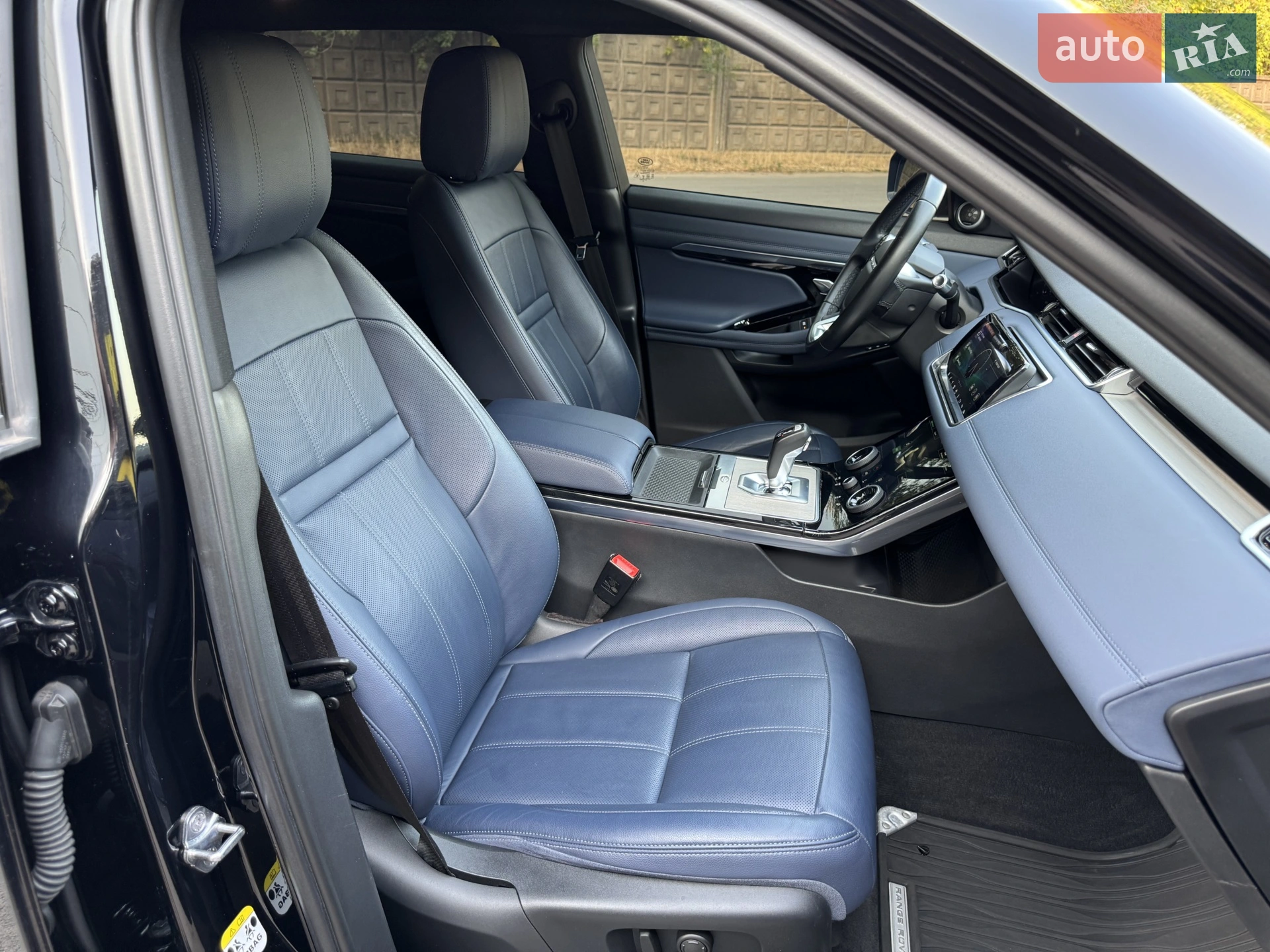 2019 Land Rover Range Rover Evoque - мініатюра 28