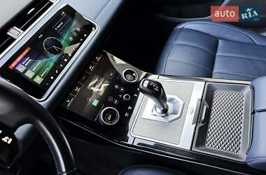 Внедорожник / Кроссовер Land Rover Range Rover Evoque 2019 в 