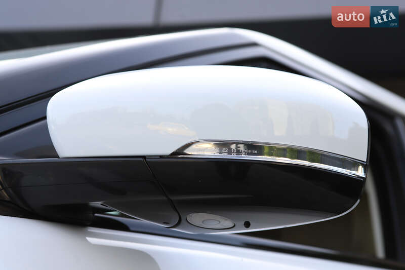 Позашляховик / Кросовер Land Rover Range Rover Evoque 2014 в Дрогобичі