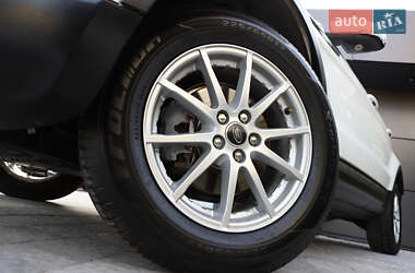 Внедорожник / Кроссовер Land Rover Range Rover Evoque 2014 в 