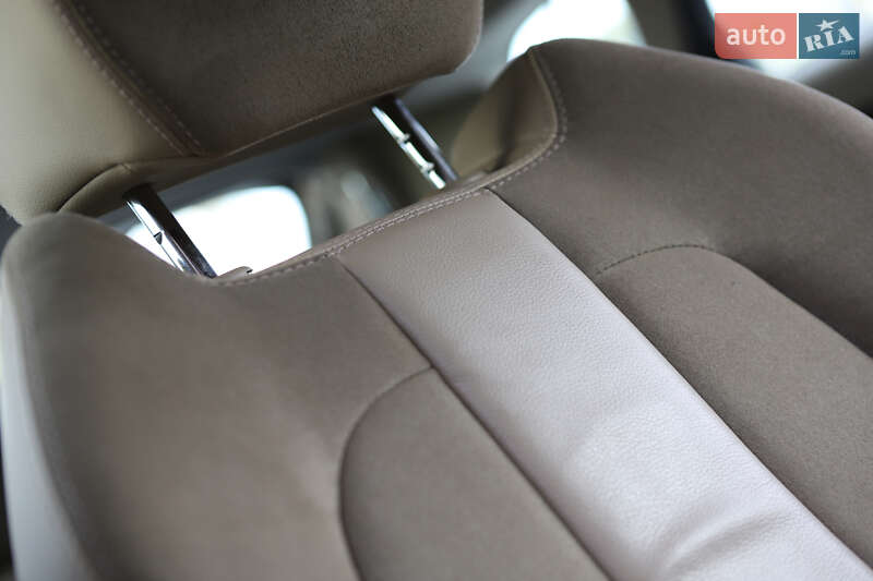 Позашляховик / Кросовер Land Rover Range Rover Evoque 2014 в Дрогобичі