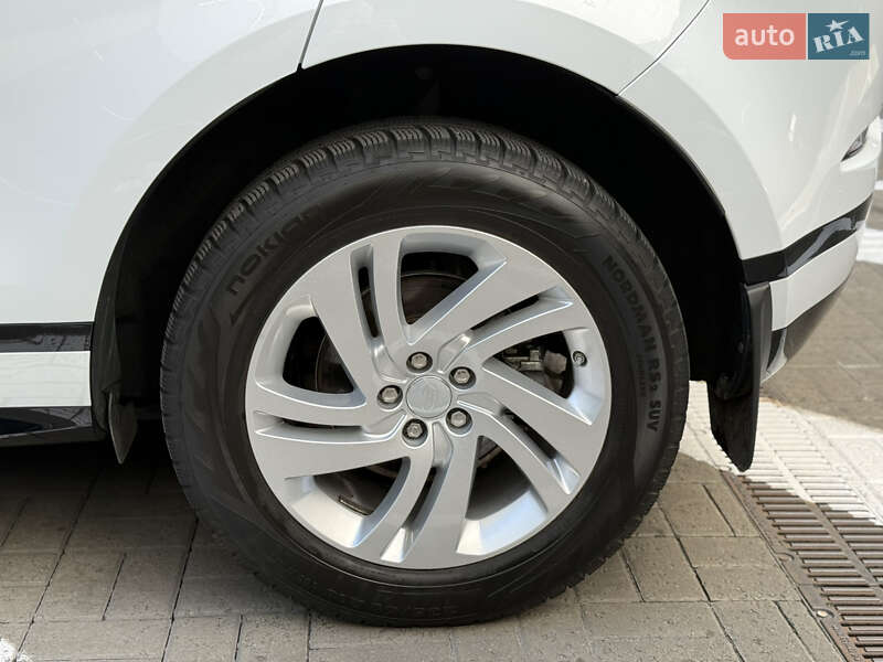Внедорожник / Кроссовер Land Rover Range Rover Evoque 2019 в Киеве