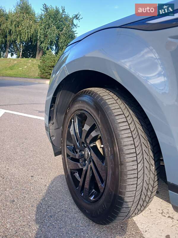 Внедорожник / Кроссовер Land Rover Range Rover Evoque 2020 в Киеве