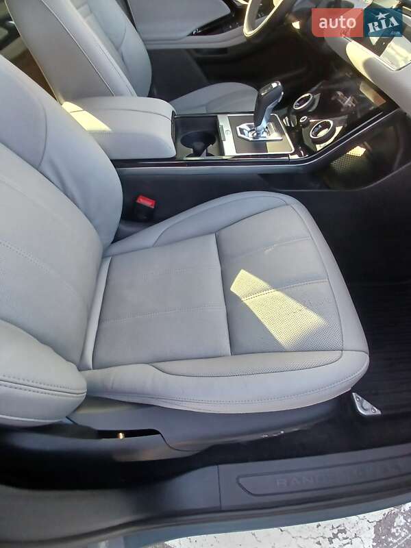 Внедорожник / Кроссовер Land Rover Range Rover Evoque 2020 в Киеве