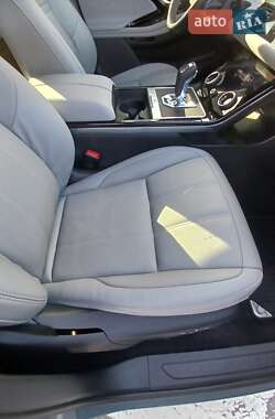 Внедорожник / Кроссовер Land Rover Range Rover Evoque 2020 в 