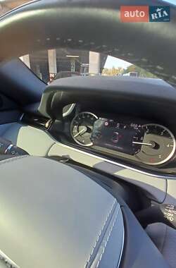 Внедорожник / Кроссовер Land Rover Range Rover Evoque 2020 в 