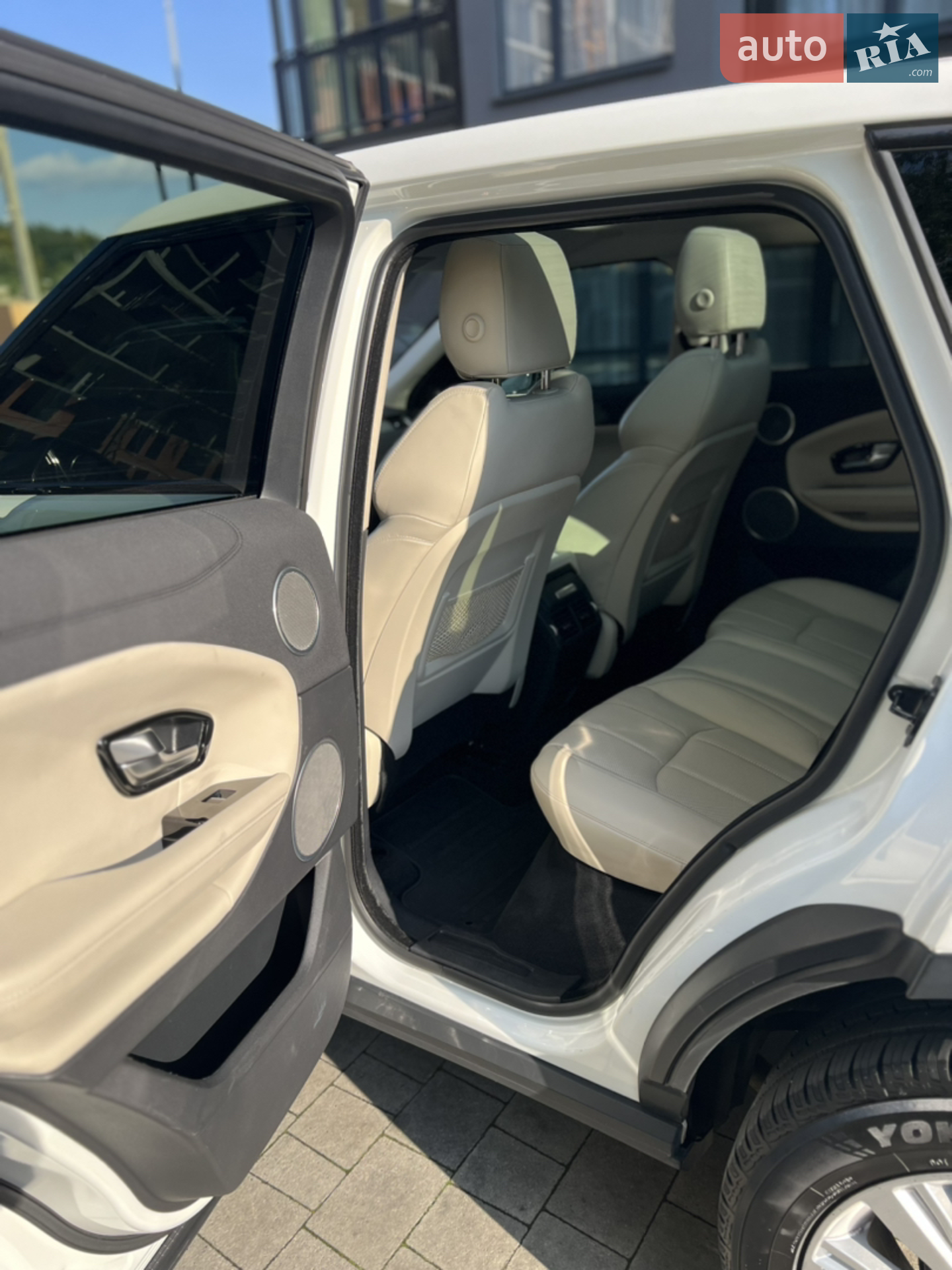 2015 Land Rover Range Rover Evoque - мініатюра 14
