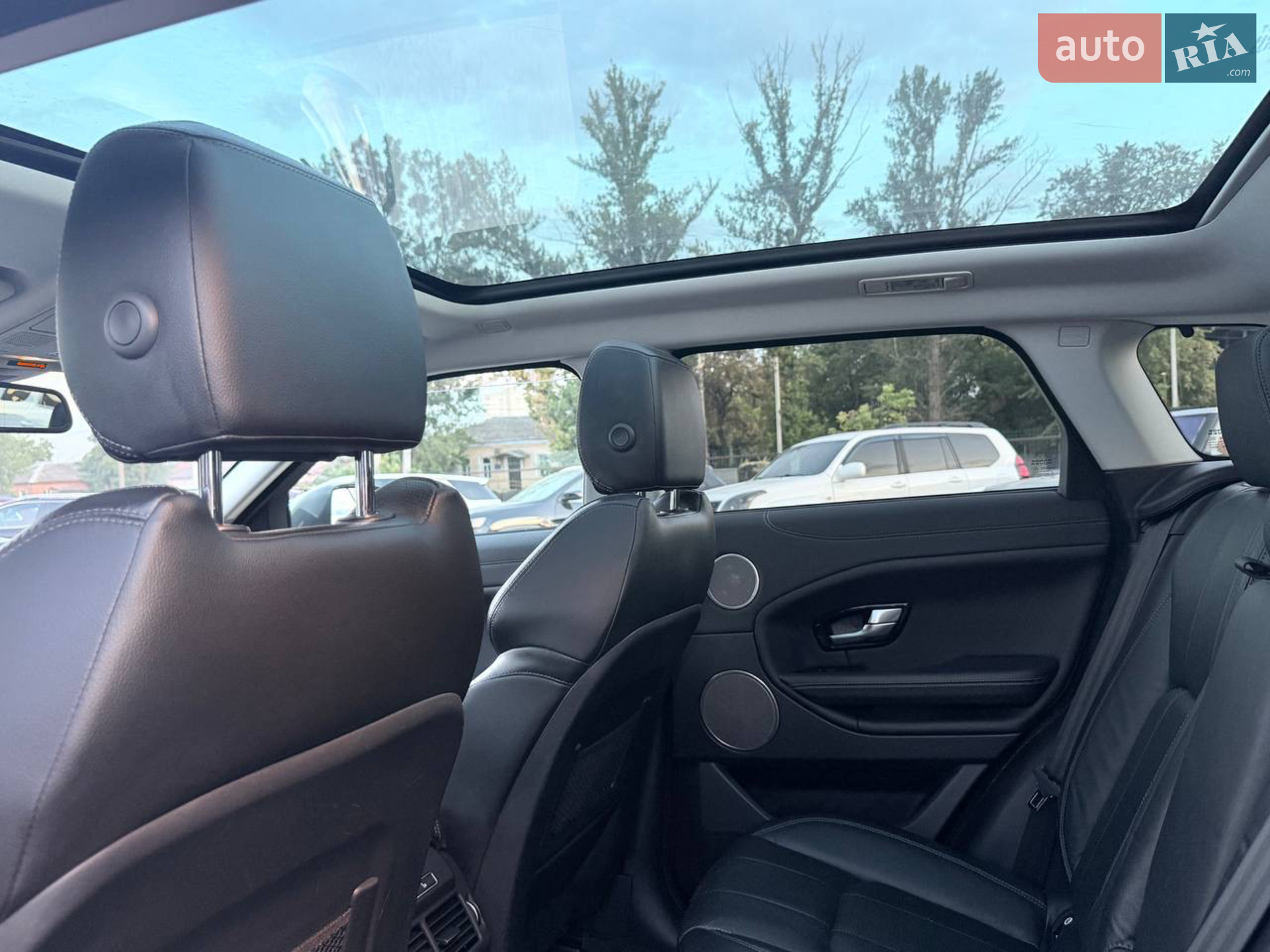 2015 Land Rover Range Rover Evoque - мініатюра 29