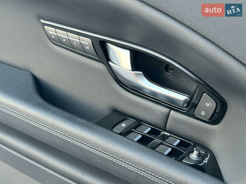 Позашляховик / Кросовер Land Rover Range Rover Evoque 2015 в Харкові