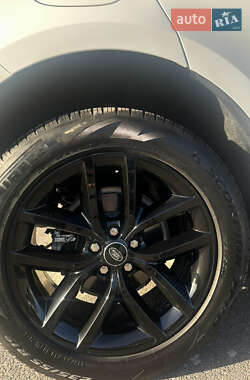 Позашляховик / Кросовер Land Rover Range Rover Evoque 2023 в 