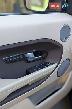 Внедорожник / Кроссовер Land Rover Range Rover Evoque 2015 в 