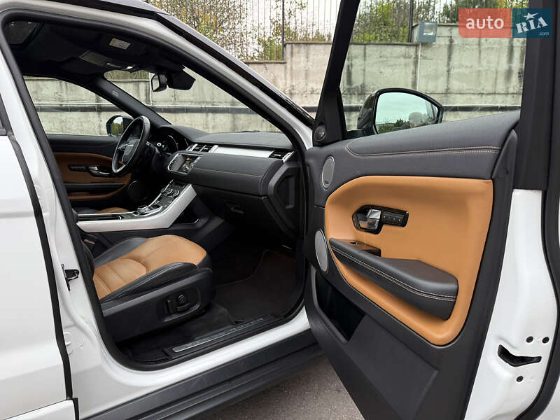Внедорожник / Кроссовер Land Rover Range Rover Evoque 2015 в Ровно