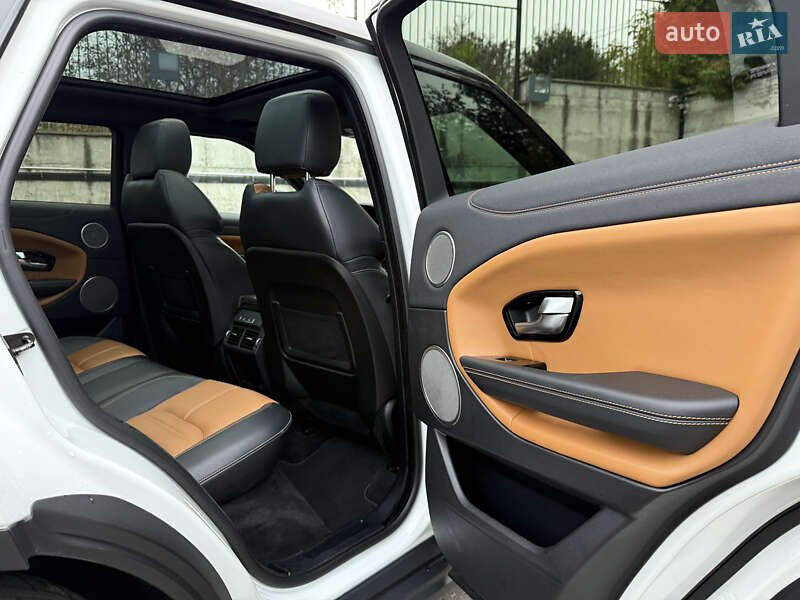 Внедорожник / Кроссовер Land Rover Range Rover Evoque 2015 в Ровно