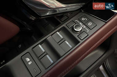 Внедорожник / Кроссовер Land Rover Range Rover Evoque 2019 в 
