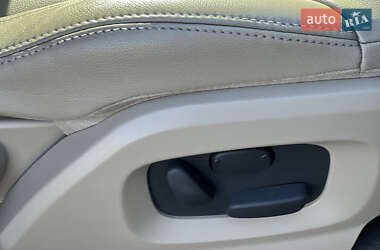 Внедорожник / Кроссовер Land Rover Range Rover Evoque 2012 в 