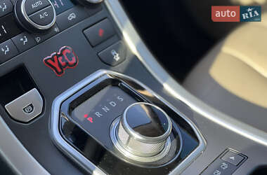 Внедорожник / Кроссовер Land Rover Range Rover Evoque 2012 в 