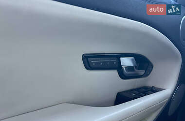 Внедорожник / Кроссовер Land Rover Range Rover Evoque 2016 в 