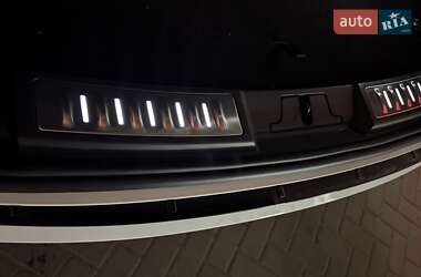 Внедорожник / Кроссовер Land Rover Range Rover Evoque 2019 в 