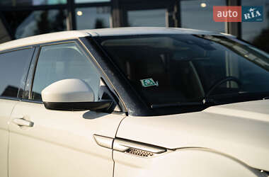 Внедорожник / Кроссовер Land Rover Range Rover Evoque 2016 в 
