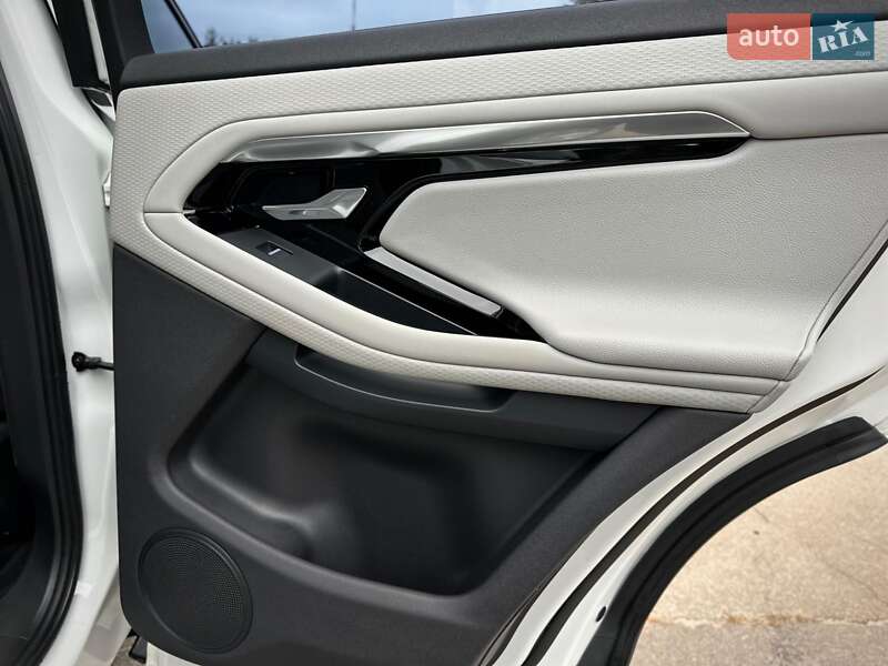 Внедорожник / Кроссовер Land Rover Range Rover Evoque 2019 в Киеве