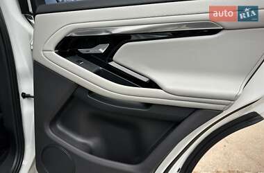 Внедорожник / Кроссовер Land Rover Range Rover Evoque 2019 в 