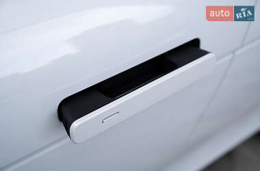 Внедорожник / Кроссовер Land Rover Range Rover Evoque 2020 в 