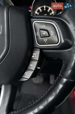 Позашляховик / Кросовер Land Rover Range Rover Evoque 2013 в 