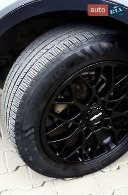 Позашляховик / Кросовер Land Rover Range Rover Evoque 2013 в 