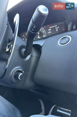 Позашляховик / Кросовер Land Rover Range Rover Evoque 2024 в 