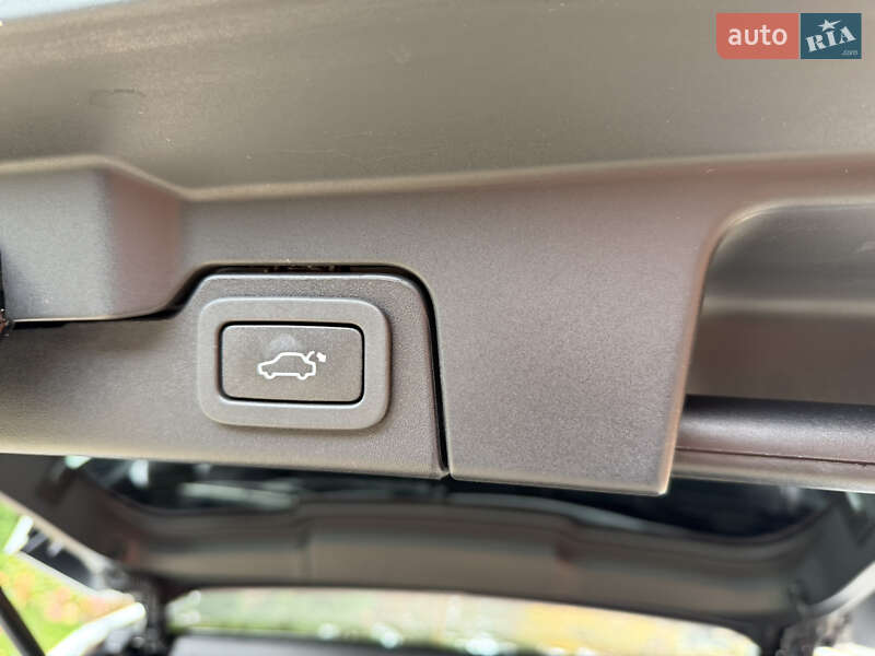 Внедорожник / Кроссовер Land Rover Range Rover Evoque 2016 в Черкассах фото 36 Внедорожник / Кроссовер Land Rover Range Rover Evoque 2016 в Черкассах