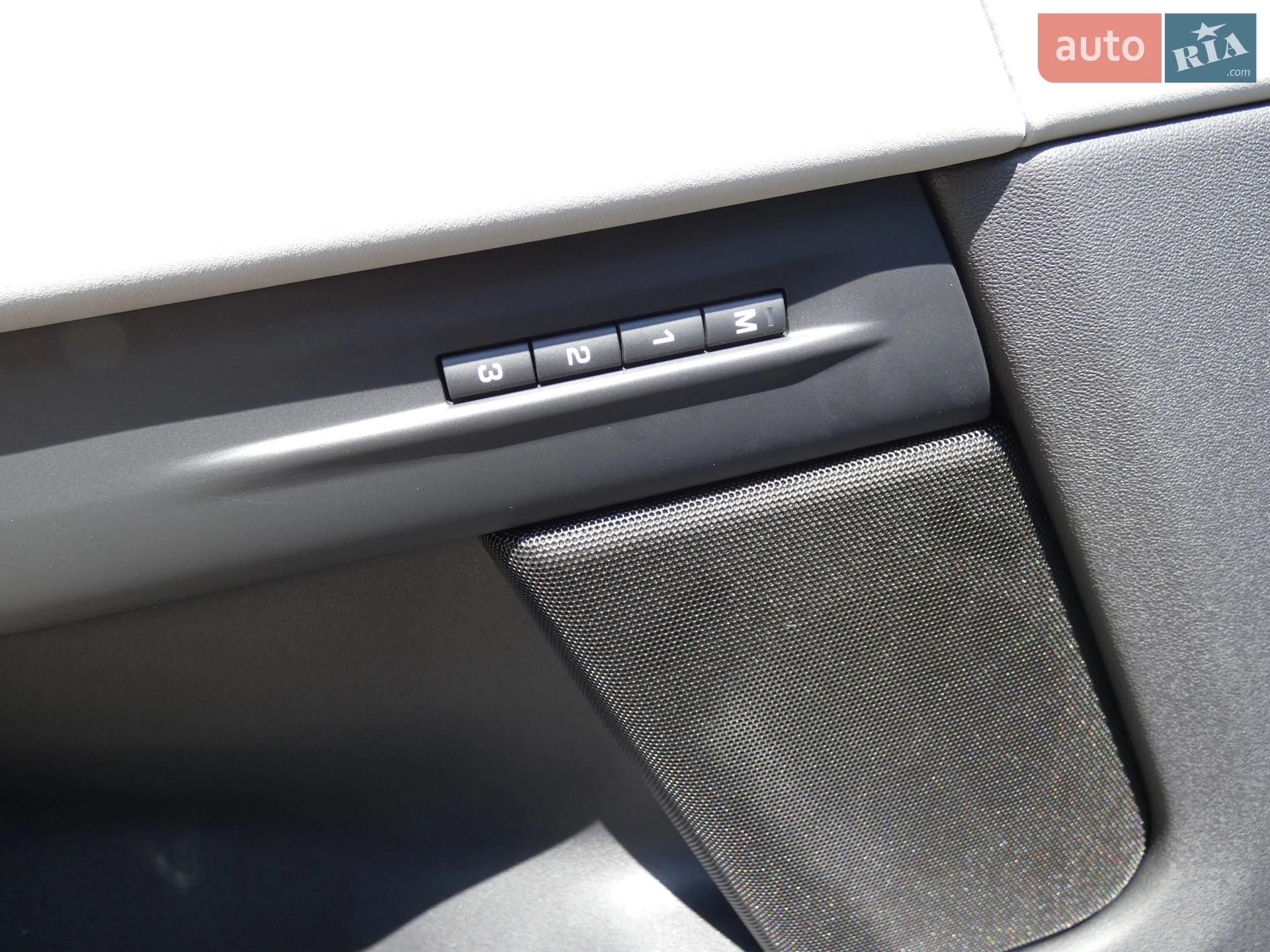 2025 Land Rover Range Rover Evoque - мініатюра 29
