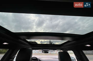 Позашляховик / Кросовер Land Rover Range Rover Evoque 2022 в 