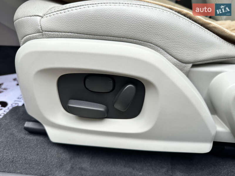 Позашляховик / Кросовер Land Rover Range Rover Evoque 2014 в Луцьку фото 35 Позашляховик / Кросовер Land Rover Range Rover Evoque 2014 в Луцьку