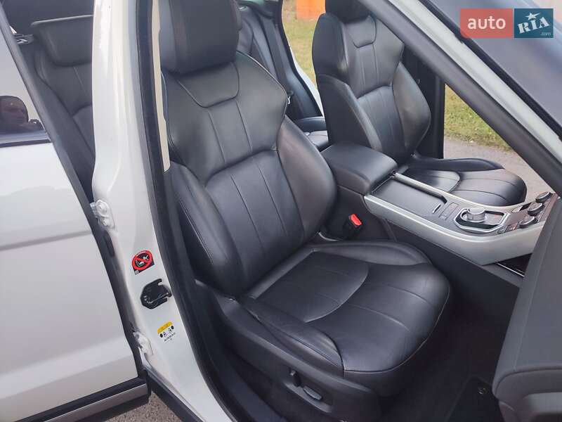 Внедорожник / Кроссовер Land Rover Range Rover Evoque 2016 в Киеве фото 31 Внедорожник / Кроссовер Land Rover Range Rover Evoque 2016 в Киеве