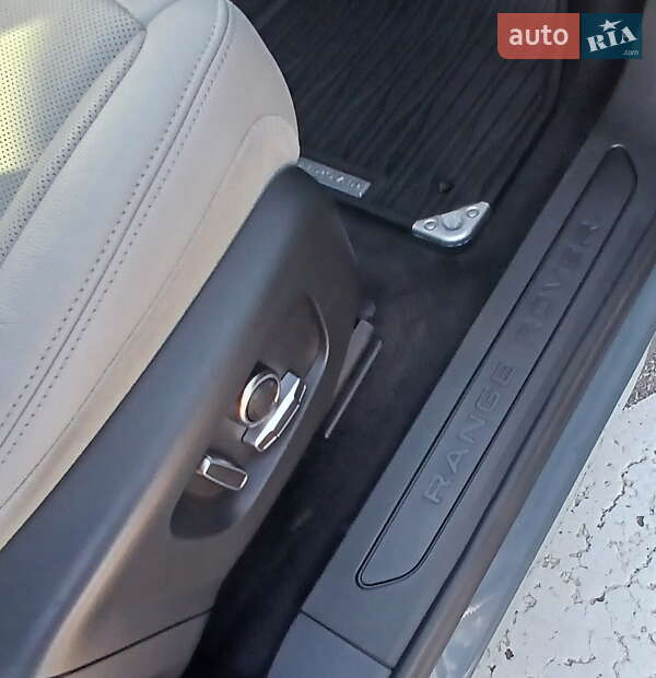 Внедорожник / Кроссовер Land Rover Range Rover Evoque 2020 в Киеве фото 40 Внедорожник / Кроссовер Land Rover Range Rover Evoque 2020 в Киеве