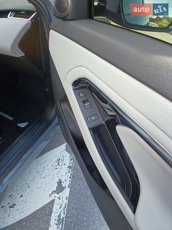 Внедорожник / Кроссовер Land Rover Range Rover Evoque 2020 в Киеве фото 36 Внедорожник / Кроссовер Land Rover Range Rover Evoque 2020 в Киеве