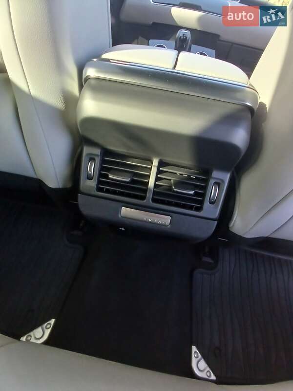 Внедорожник / Кроссовер Land Rover Range Rover Evoque 2020 в Киеве фото 43 Внедорожник / Кроссовер Land Rover Range Rover Evoque 2020 в Киеве