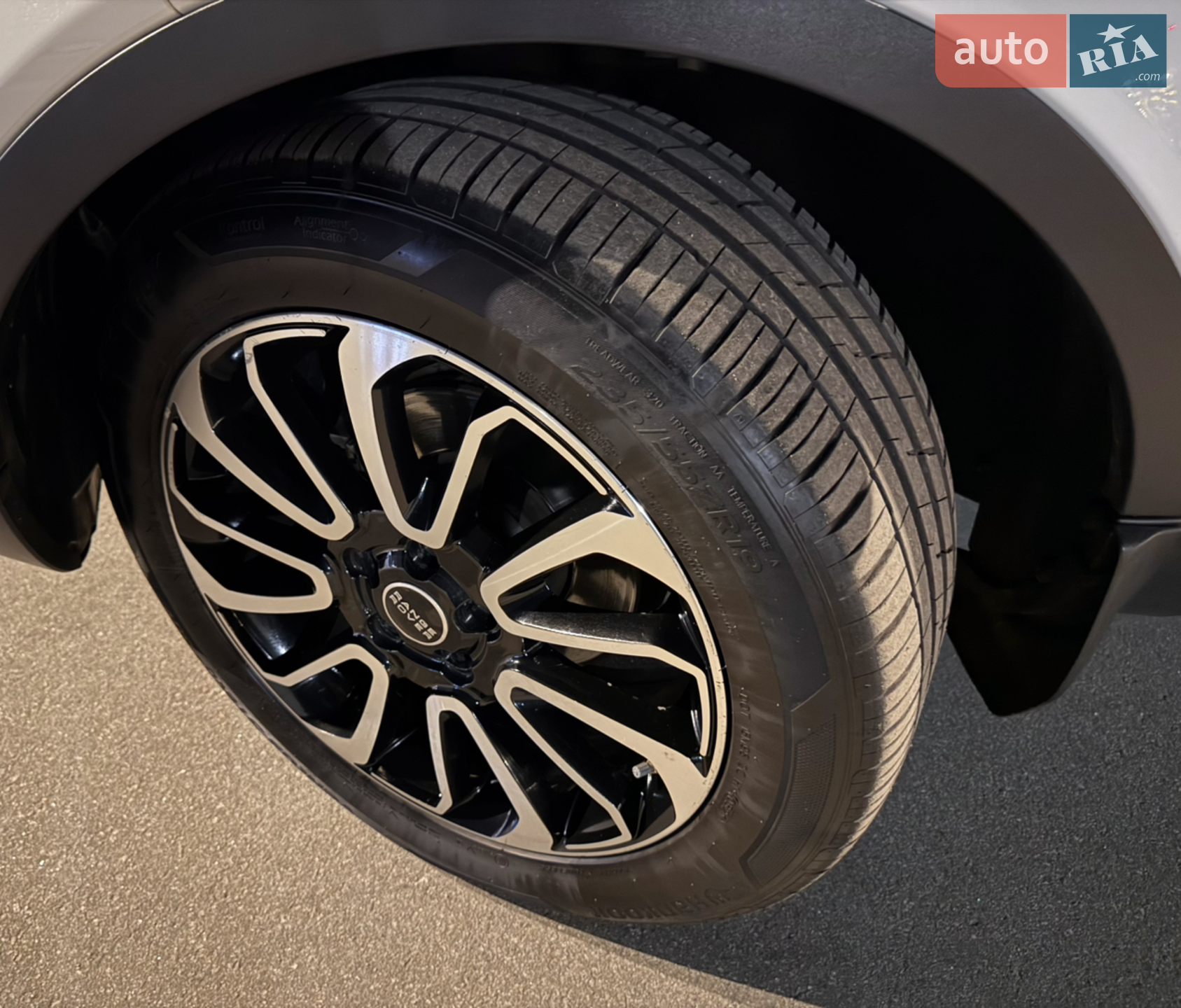 2011 Land Rover Range Rover Evoque - мініатюра 31