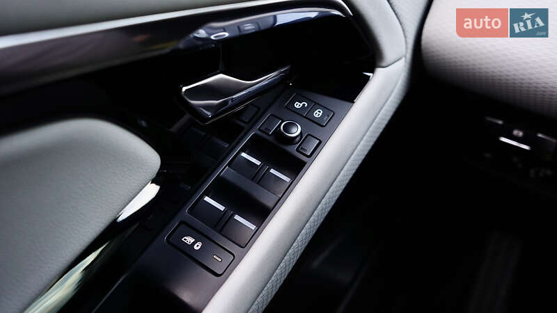 Внедорожник / Кроссовер Land Rover Range Rover Evoque 2019 в Львове