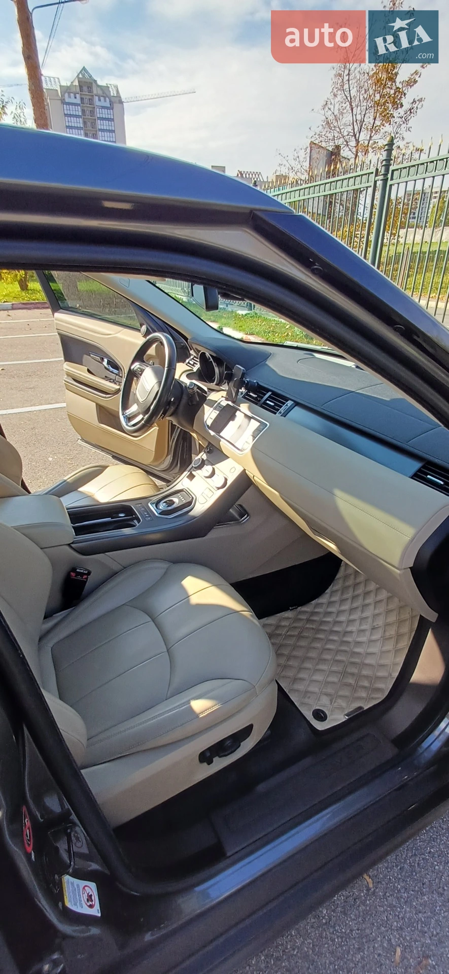 2017 Land Rover Range Rover Evoque - мініатюра 14