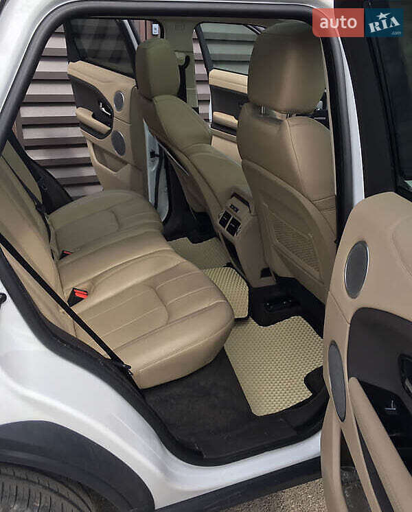 Внедорожник / Кроссовер Land Rover Range Rover Evoque 2017 в Киеве