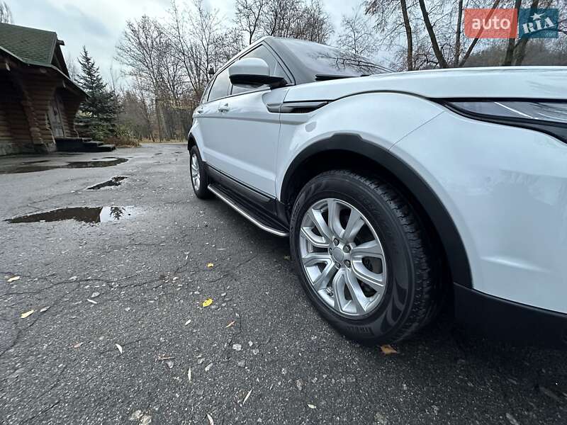 Внедорожник / Кроссовер Land Rover Range Rover Evoque 2016 в Киеве
