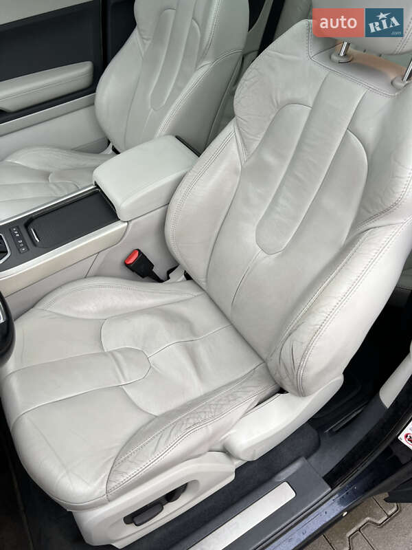 Внедорожник / Кроссовер Land Rover Range Rover Evoque 2011 в Житомире