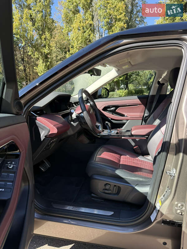 Позашляховик / Кросовер Land Rover Range Rover Evoque 2019 в Києві