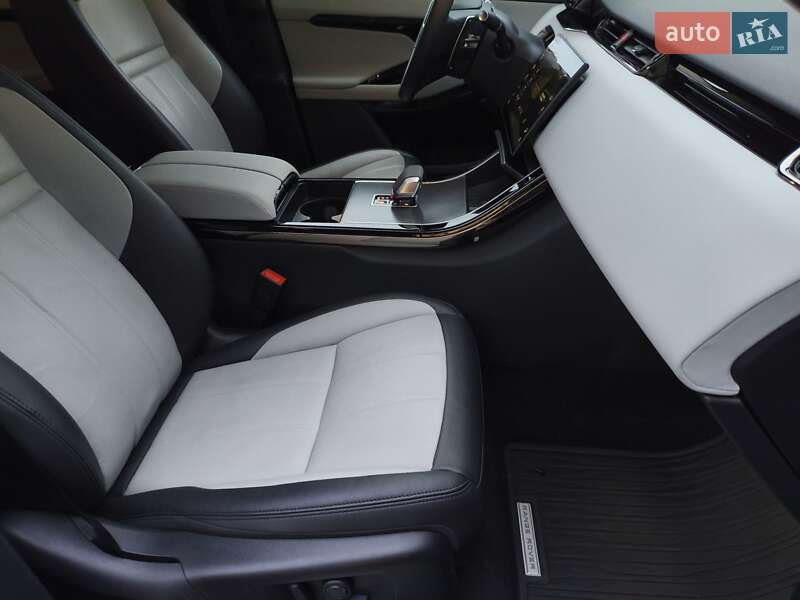 Внедорожник / Кроссовер Land Rover Range Rover Evoque 2023 в Киеве